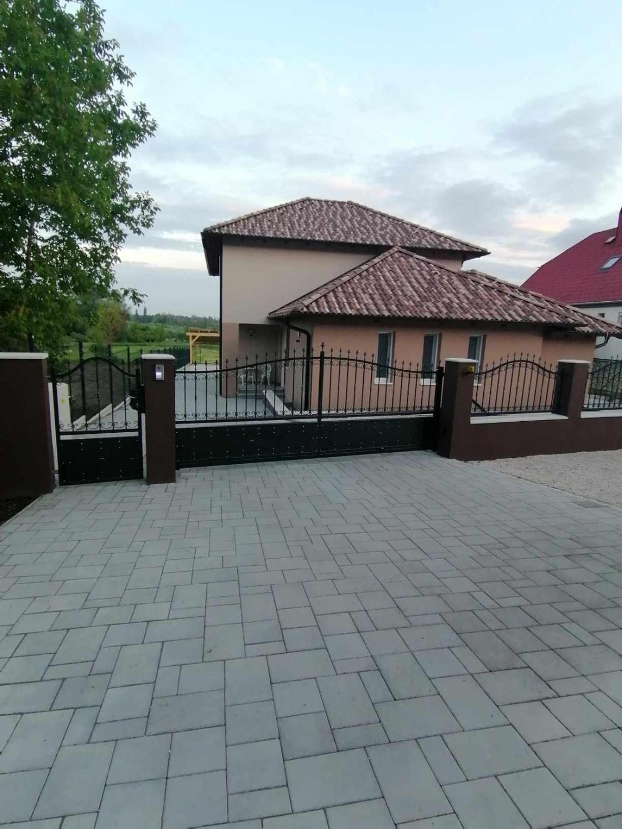 Villa Leona Gyenesdiás Exteriör bild